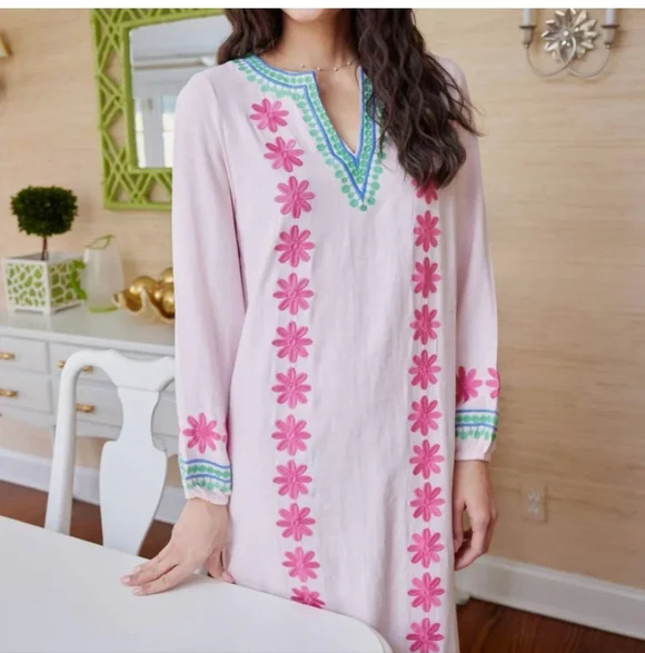 Sail to Sable Pink/Green Embroidered Maxi Size S NWT Resortwear Caftan - Picture 2 of 9